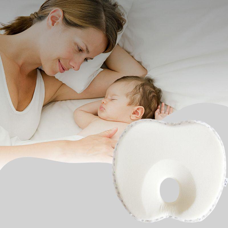 COUSSIN BÉBÉ ANTI TÊTE PLATE  | DODY™